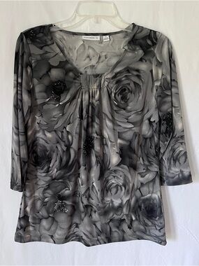 Susan Graver, size XS, grey floral shirt